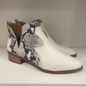 Lucky Brand Leymon Cutout Booties